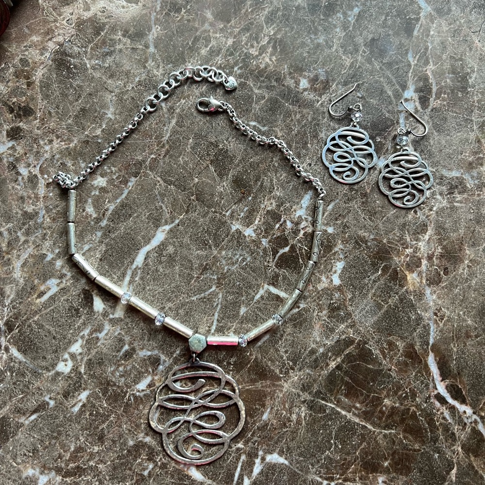 Necklace and earring set